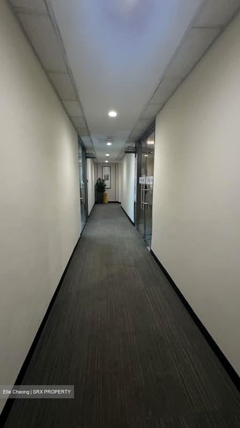 Lucky Plaza (D9), Retail #551247681